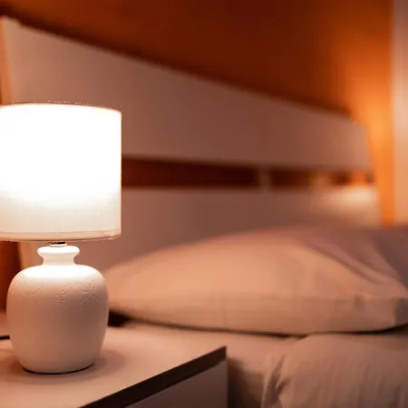 O Vic' Stritt' 3* Napels