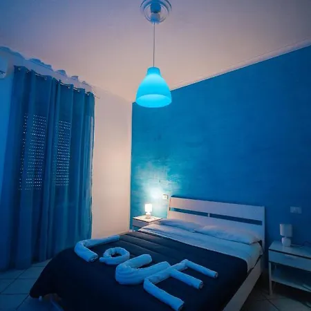 O Vic' Stritt' 3* Napels