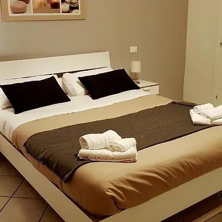 O Vic' Stritt' 3* Napels