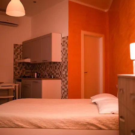 Guest house O Vic' Stritt' Naples