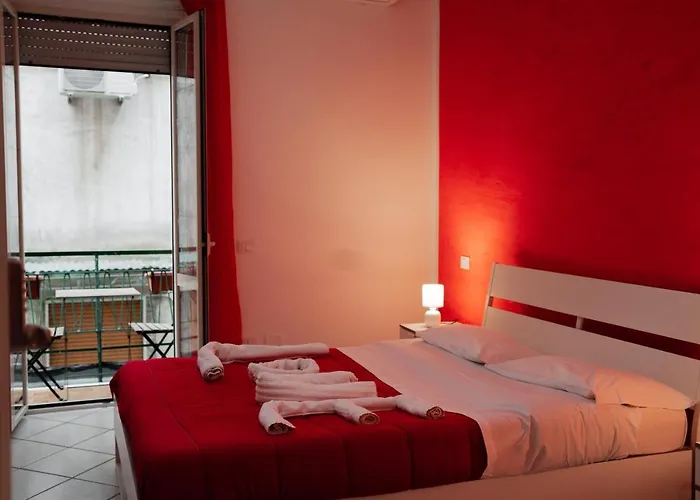 O Vic' Stritt' Πανσιόν Νάπολη