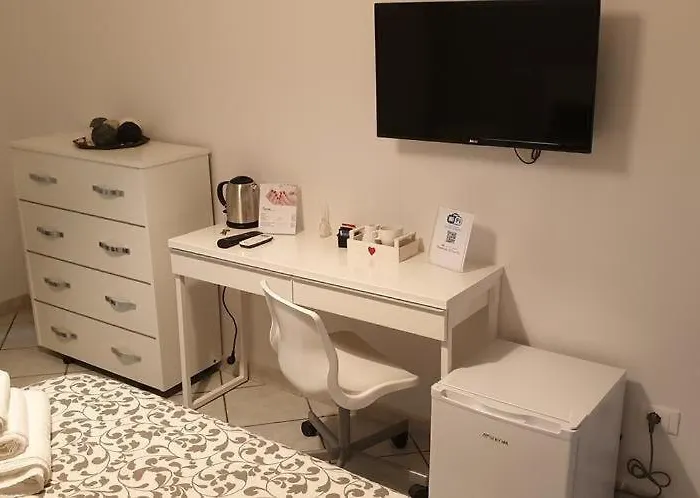 O Vic' Stritt' 게스트하우스 3*